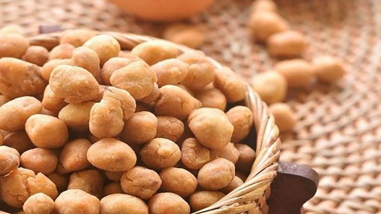 Alat Pembuat Kacang Telur